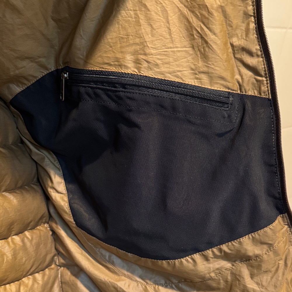 Patagonia Men's Brown Puffer Jacket - Picture 7 of 8